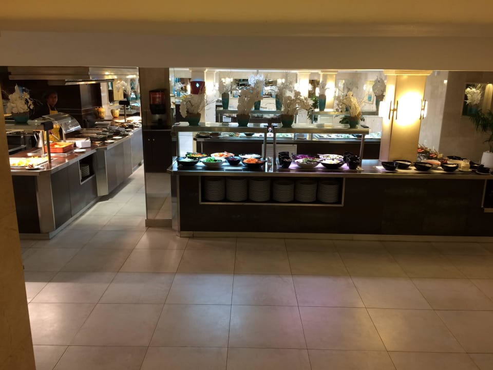 Buffet R2 Lago Playa Park