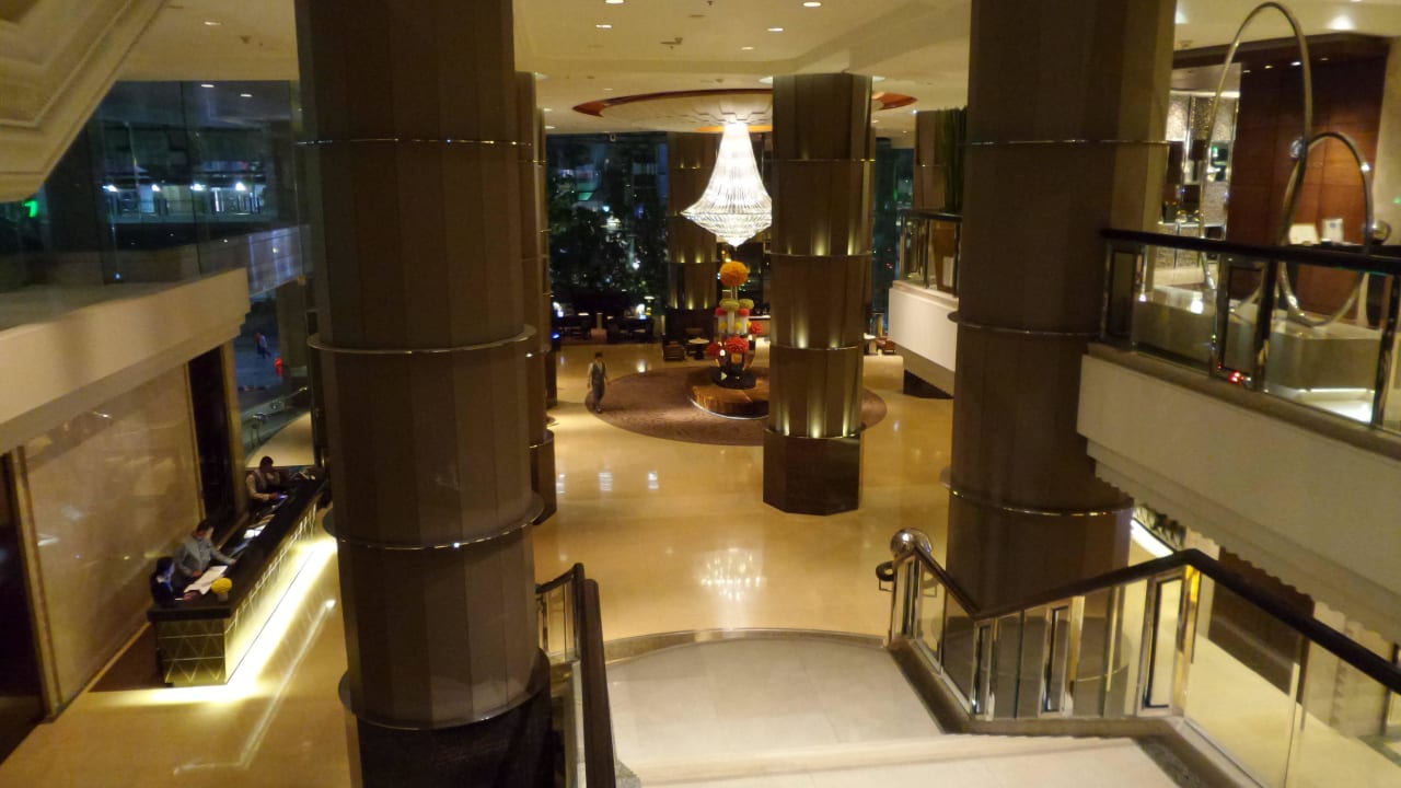 Blick auf den Rezeptionsbereich InterContinental Bangkok