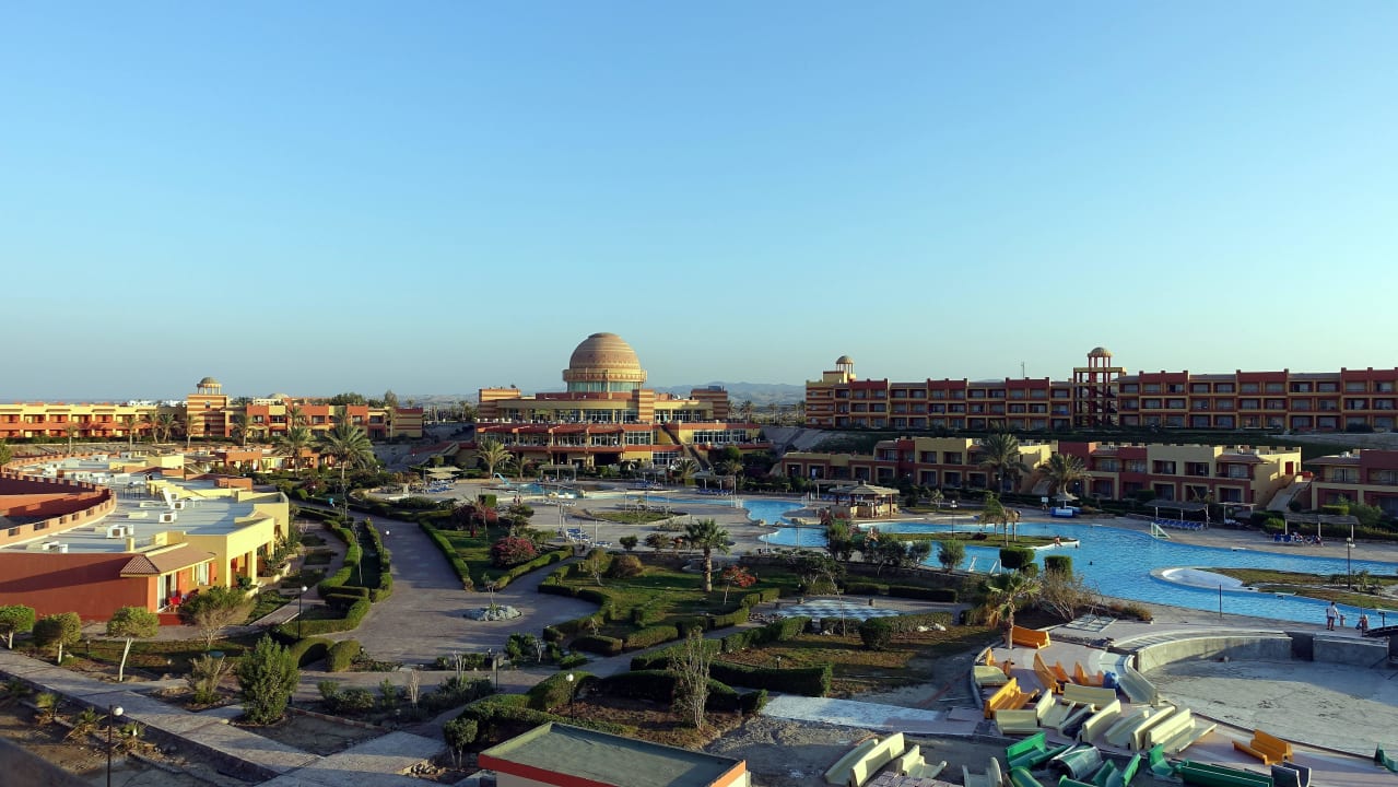 Poollandschaft Malikia Resort Abu Dabbab