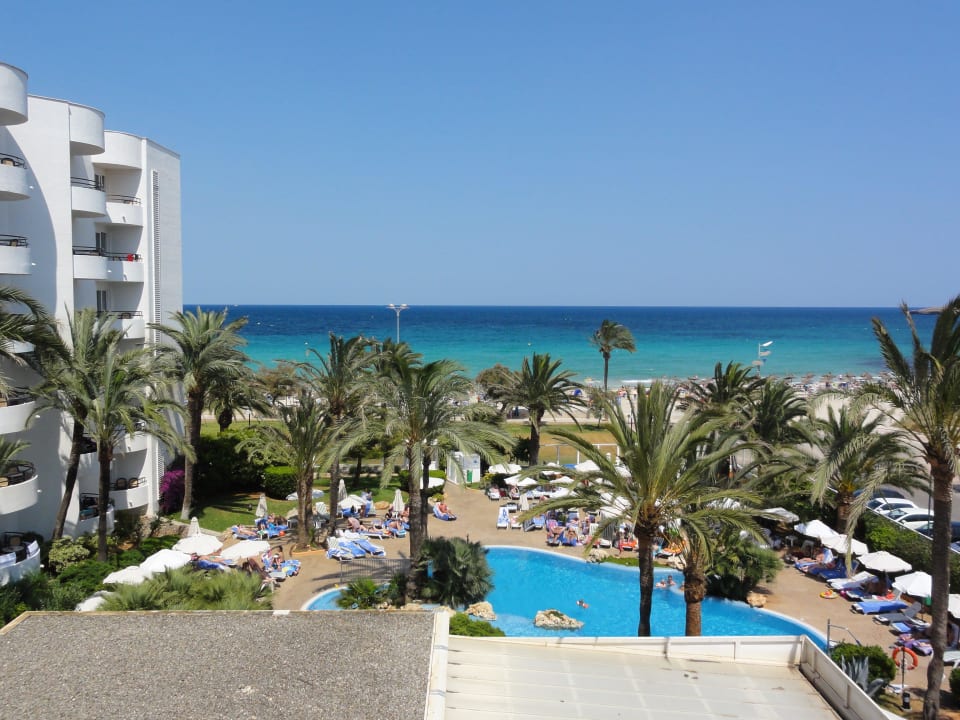 Sehr schöner Ausblick vom Balkon (Zimmer 418)  Hipotels Dunas Cala Millor