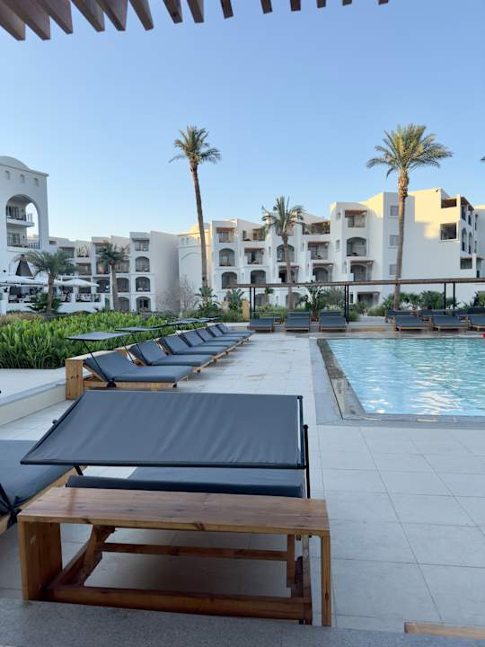 Pool Serry Beach Resort