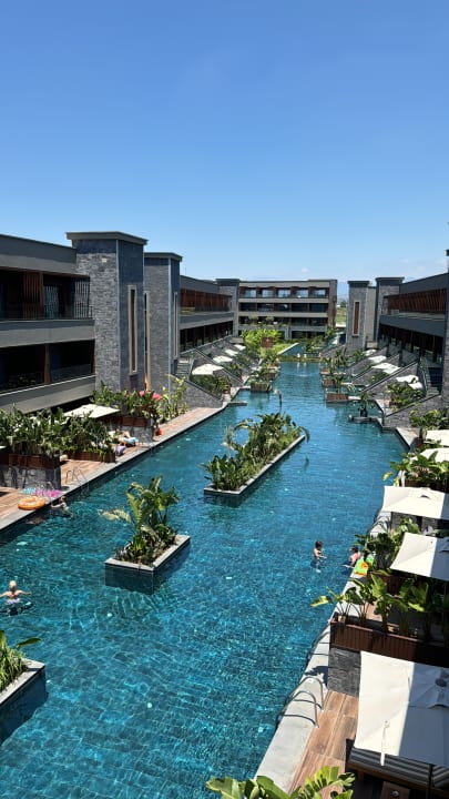 Pool Jacaranda Luxury Resort