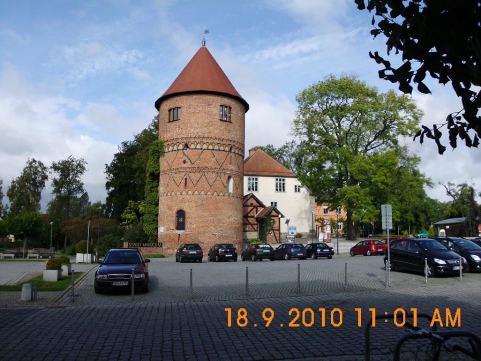 Blick vom Hotel auf den Amtsturm Lübz Hotel Zur Eldenburg
