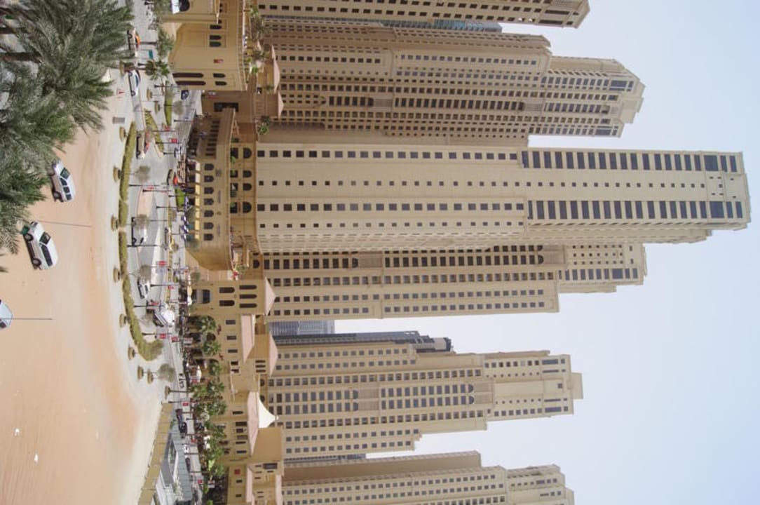 Ausblick auf die einzige Promenade in Dubai Hilton Dubai Jumeirah