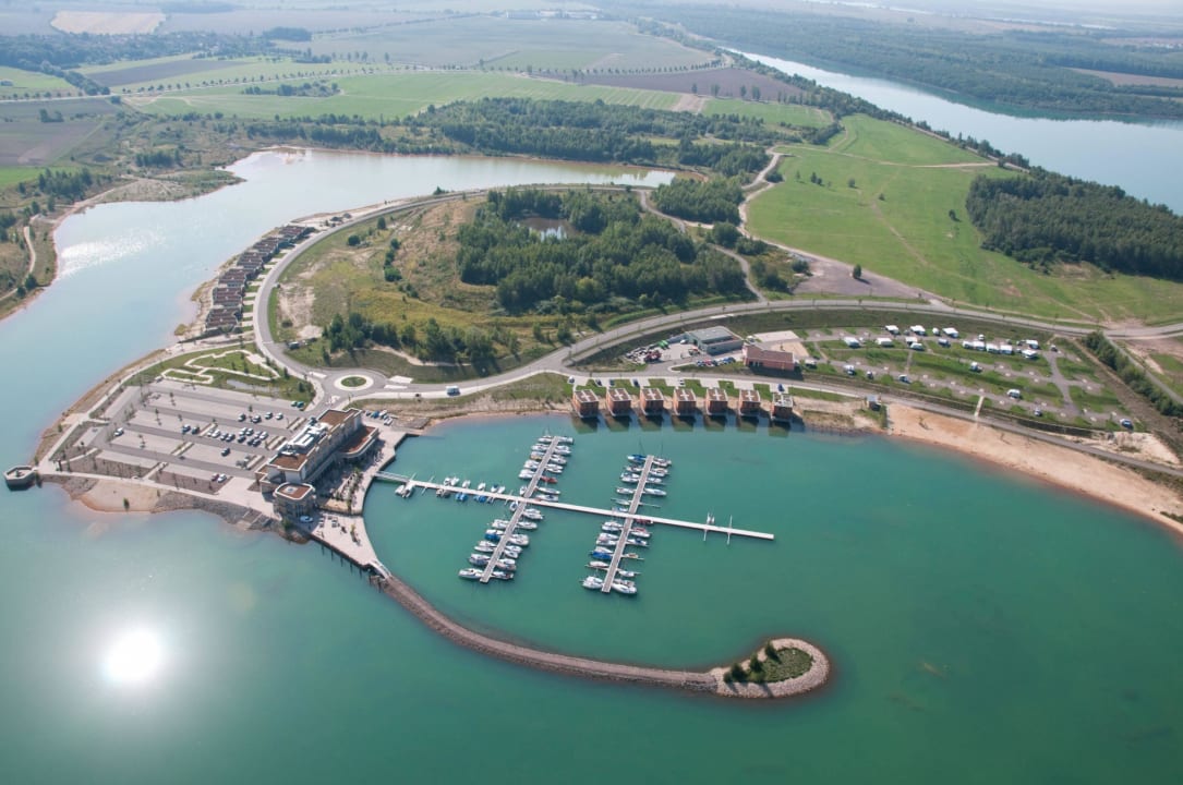 Lagovida von oben LAGOVIDA Ferienresort am Störmthaler See