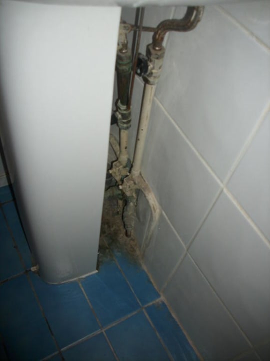 Hinter dem Waschbecken A To Z Hotel
