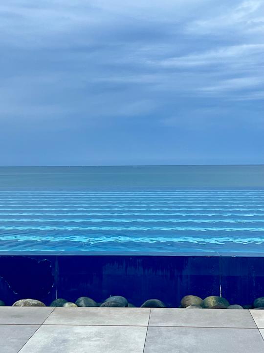 Pool I Resort Beach Hotel & Spa