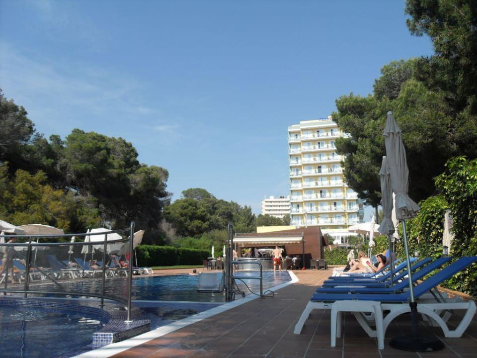 Poolanlage Hotel Timor