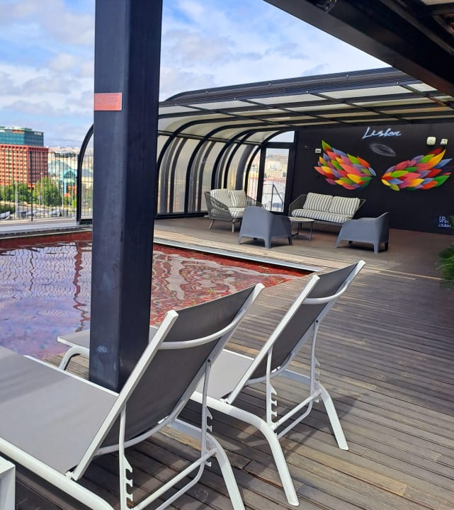 Pool Upon Lisbon Prime Residences