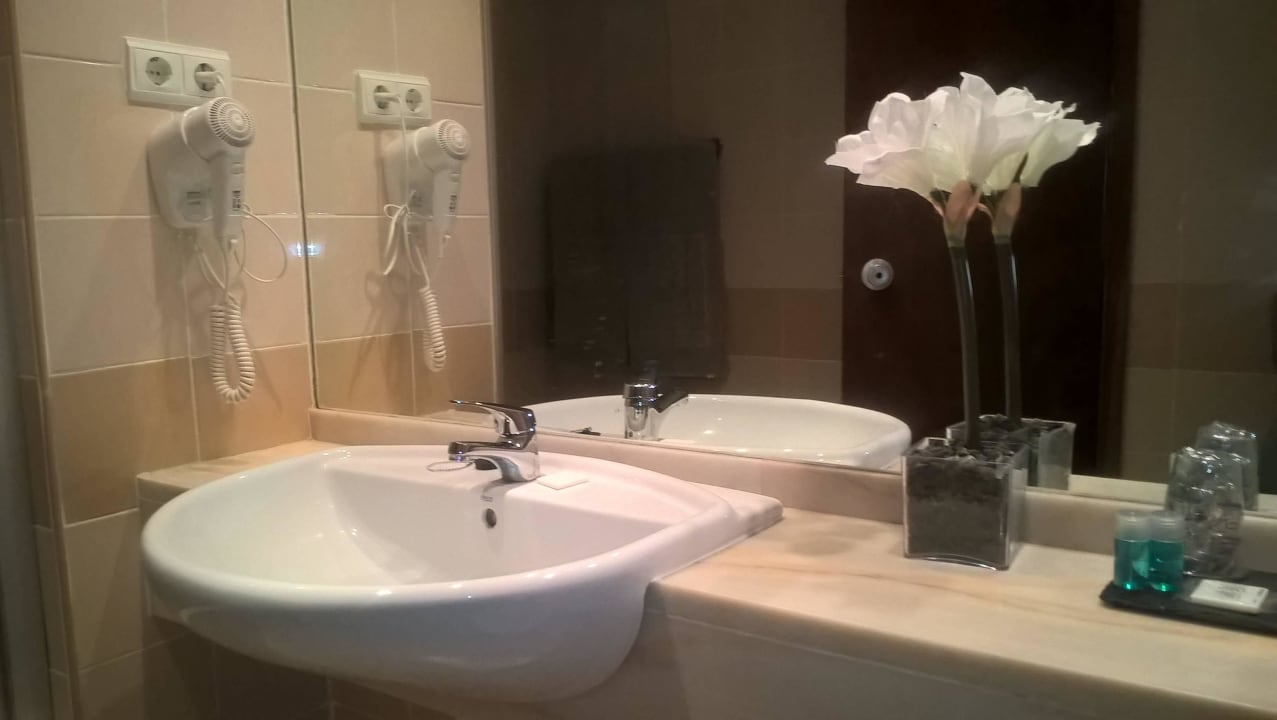 Bad Hotel Oasis Atlantico Praiamar