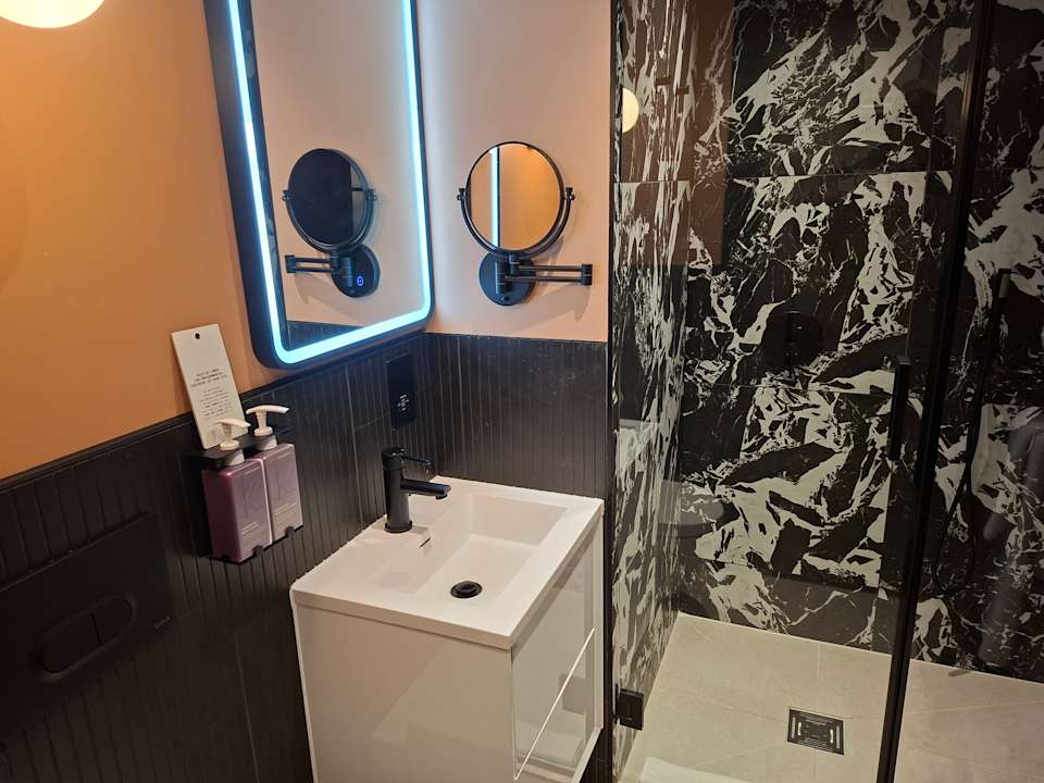 Zimmer TRIBE Manchester Airport by Accor