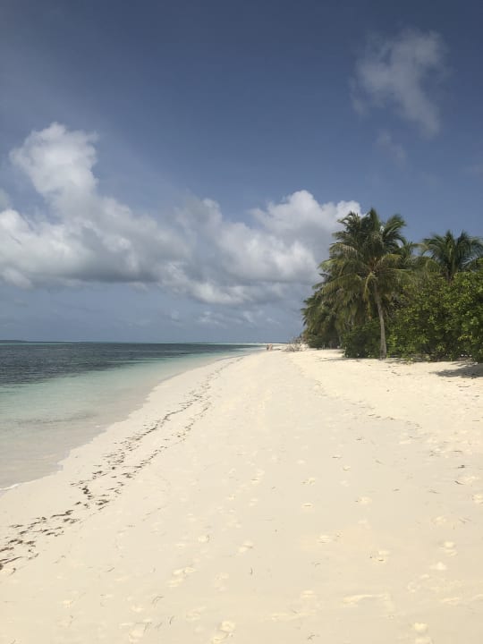 Strand Kuredu Island Resort & Spa