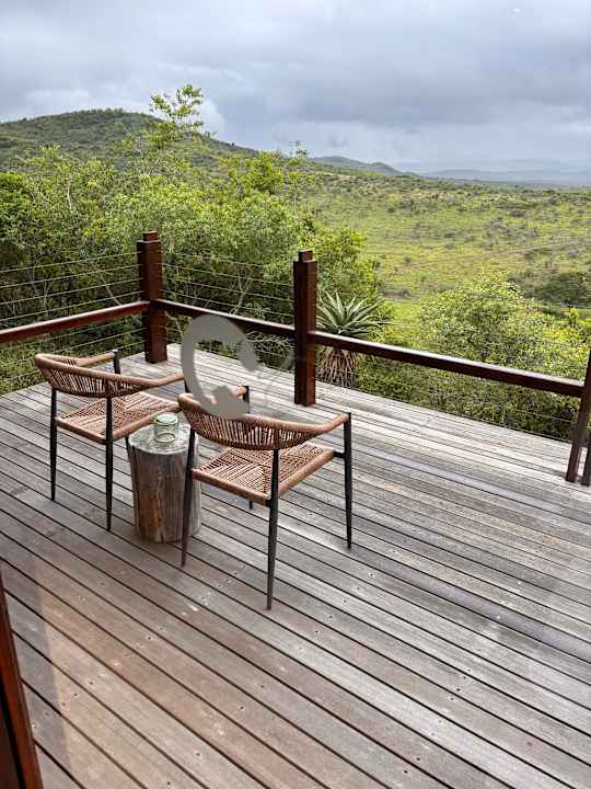 Zimmer Rhino Ridge Safari Lodge