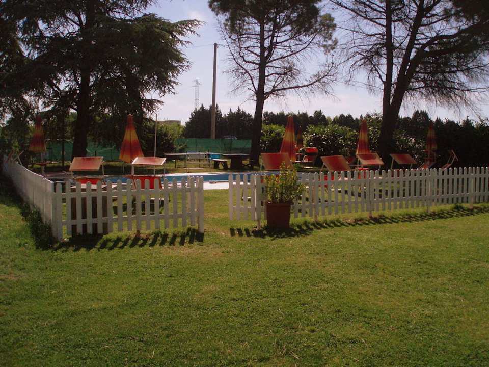 Kleiner Pool  Casa Vacanze Azimut