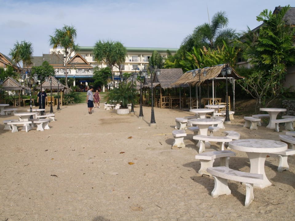 Gartenanlage am Meer Chalong Beach Hotel & Spa