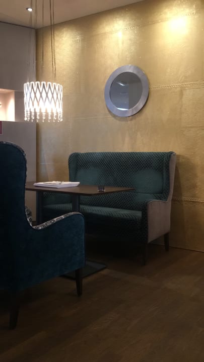 Lobby Hotel & Spa Larimar