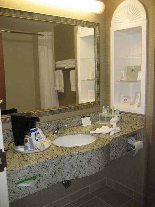 Bad Holiday Inn Express Hotel & Suites Hampton South-Seabrook