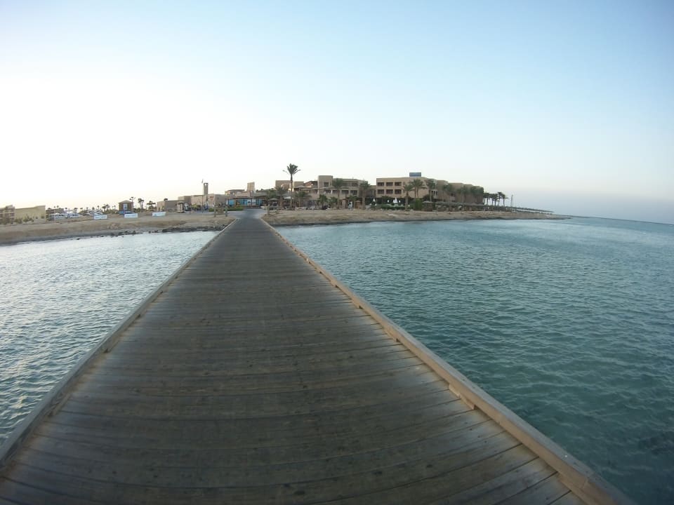 Strand The Breakers Diving & Surfing Lodge