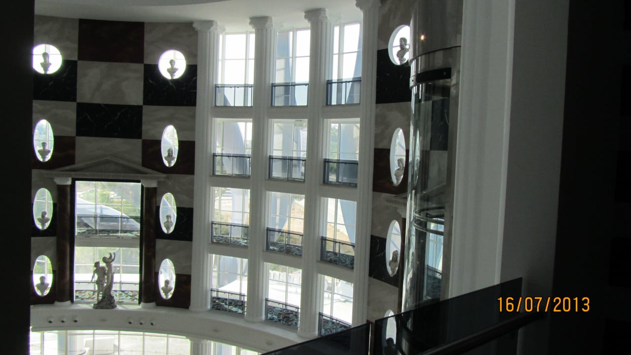 Lobby höhe 4 Stock Hotel Defne Defnem