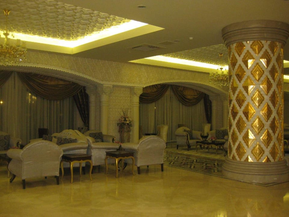 Sitzmöglichkeit Royal Alhambra Palace