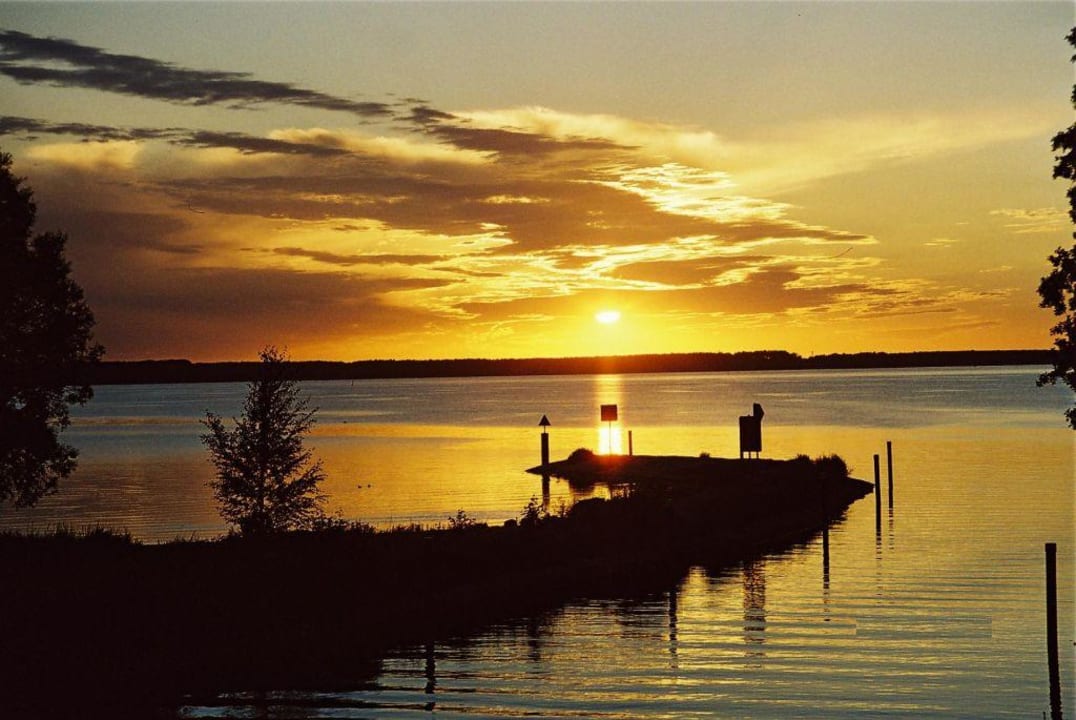Sonnenuntergang Pension und Restaurant Lenzer Krug