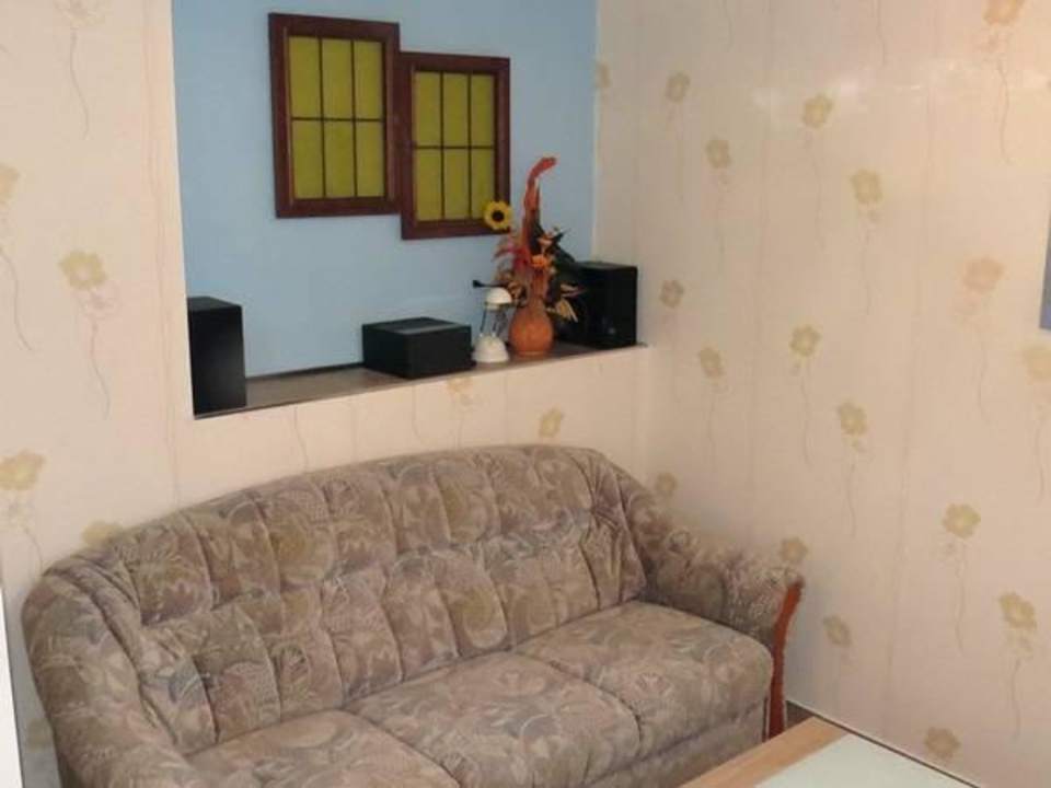 Doppelbettcouch Im Wohnbereich des Ferienhauses Ferienwohnung Genetzkie