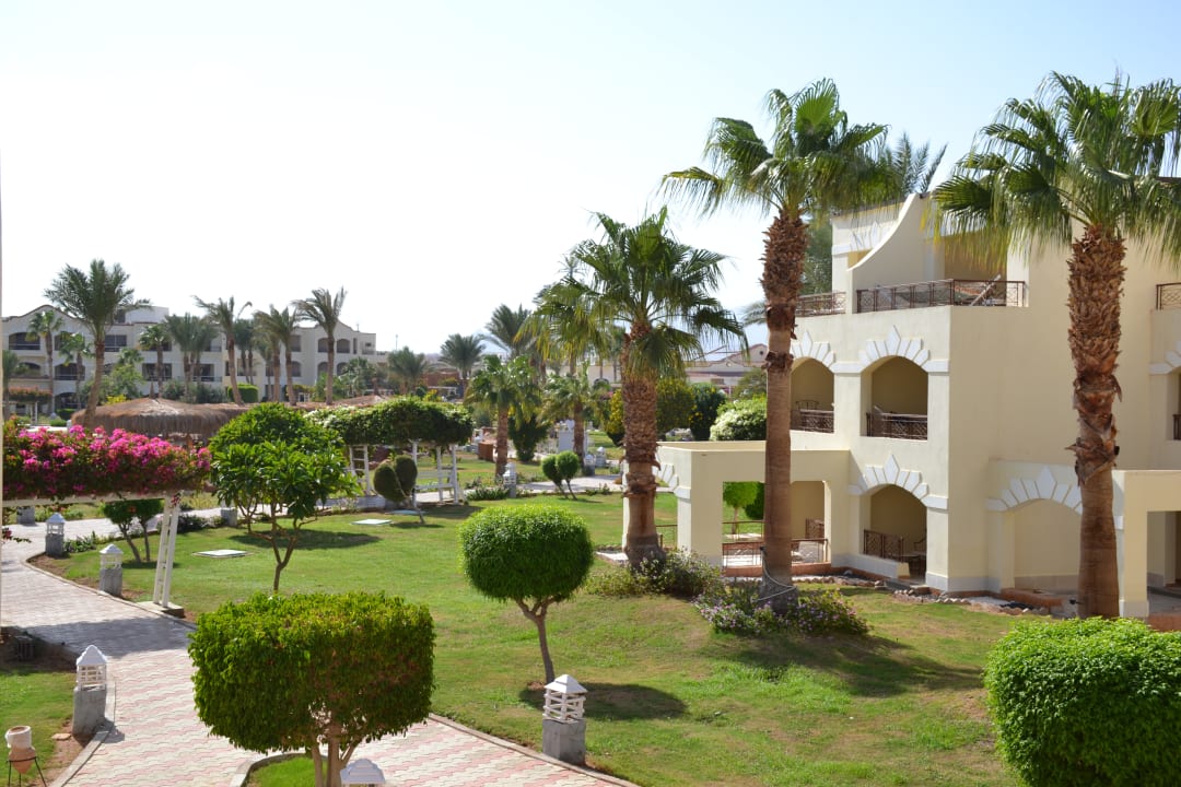 Gartenanlage Regency Plaza Aqua Park & Spa