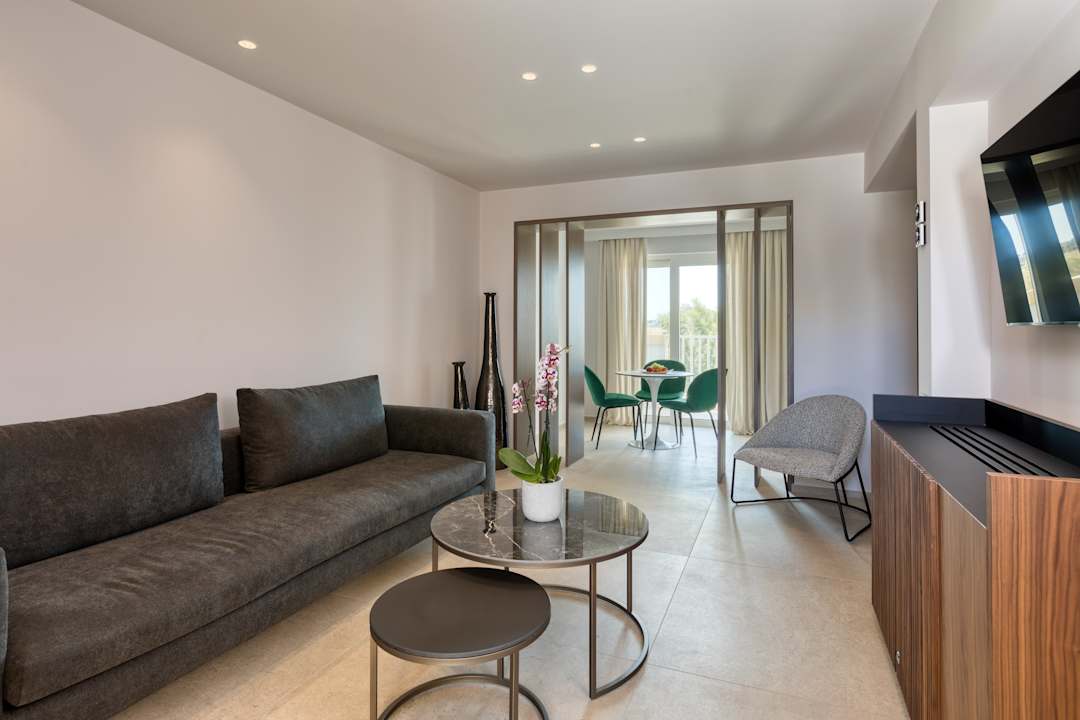 Zimmer Neptune Luxury Resort