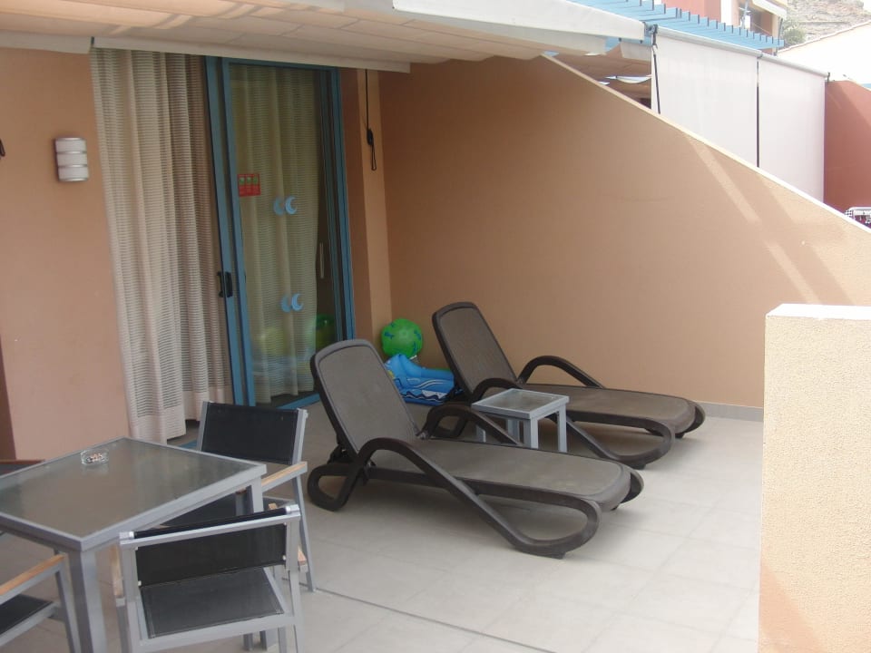 Teil der großzügige Terrasse Apartamentos Cordial Mogán Valle