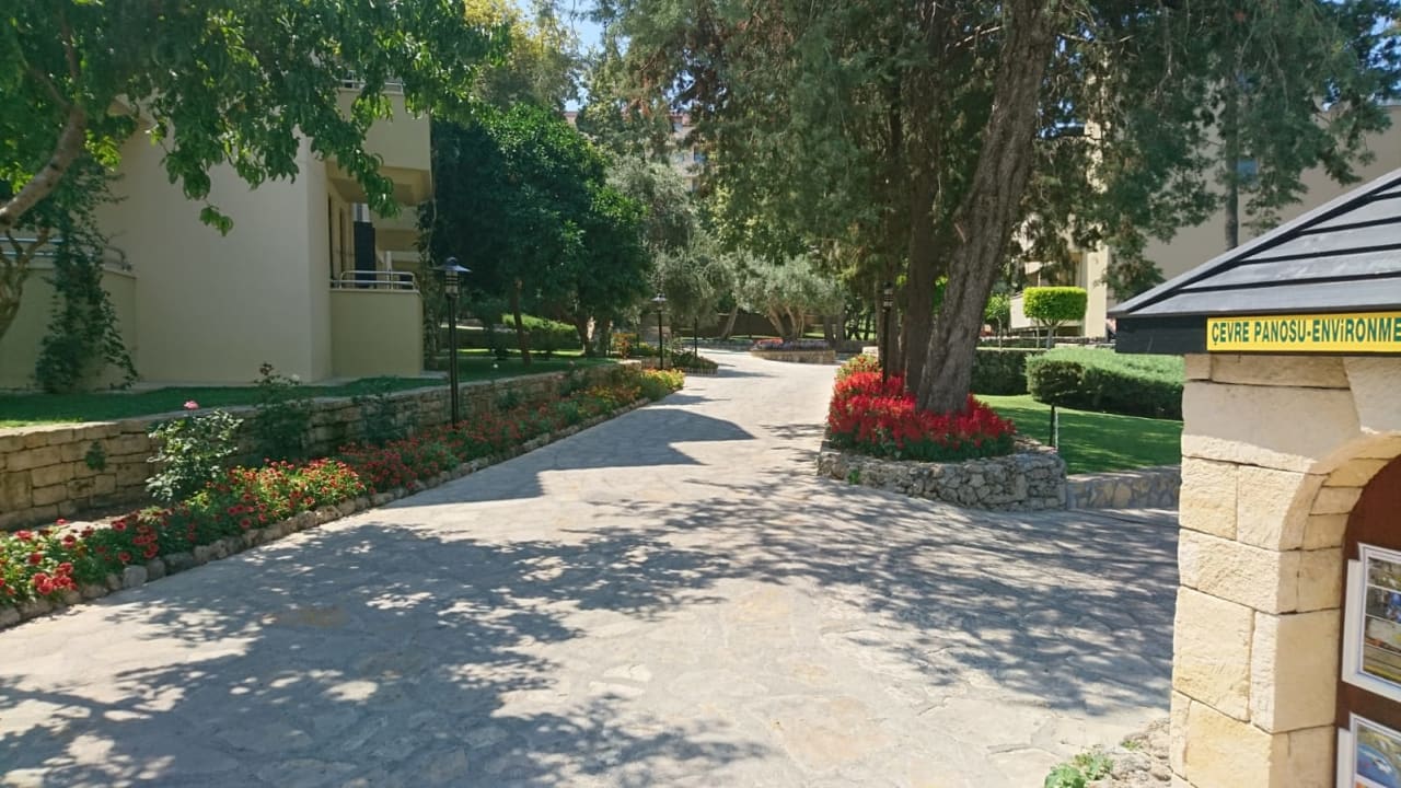 Gartenanlage Melas Holiday Village