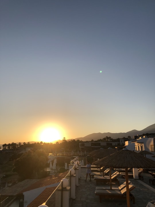 Außenansicht Alexander Beach Hotel & Village Resort