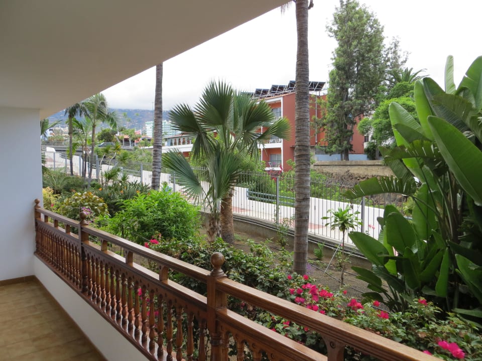 Terrasse nach links Apartamentos Casablanca