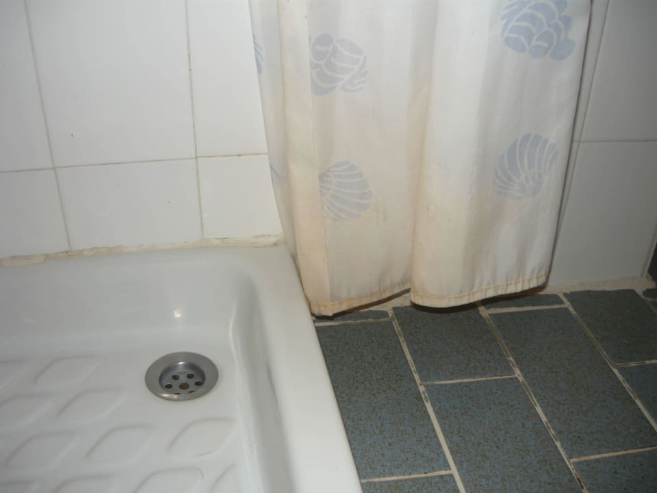 Zasłonka samo zło. Hotel Astris Sun