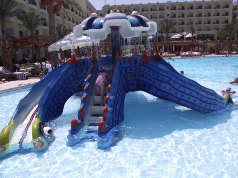 Горка в Le Jardine Riviera Aqua Park Resort