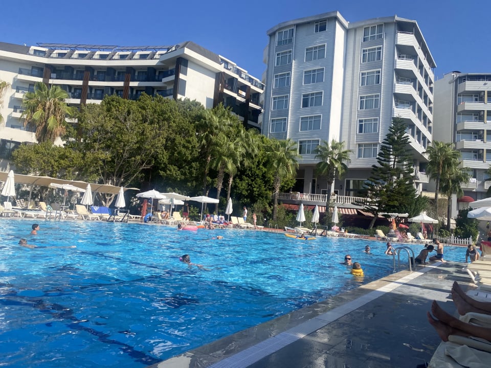 Pool Mira Meridia Beach Hotel