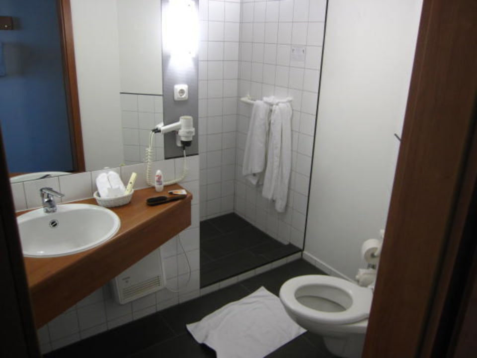 Badezimmer Hotel Wolfsburg Centrum, Affiliated by Meliá