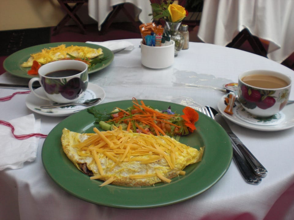 Omelett Guesthouse Melvin Residence