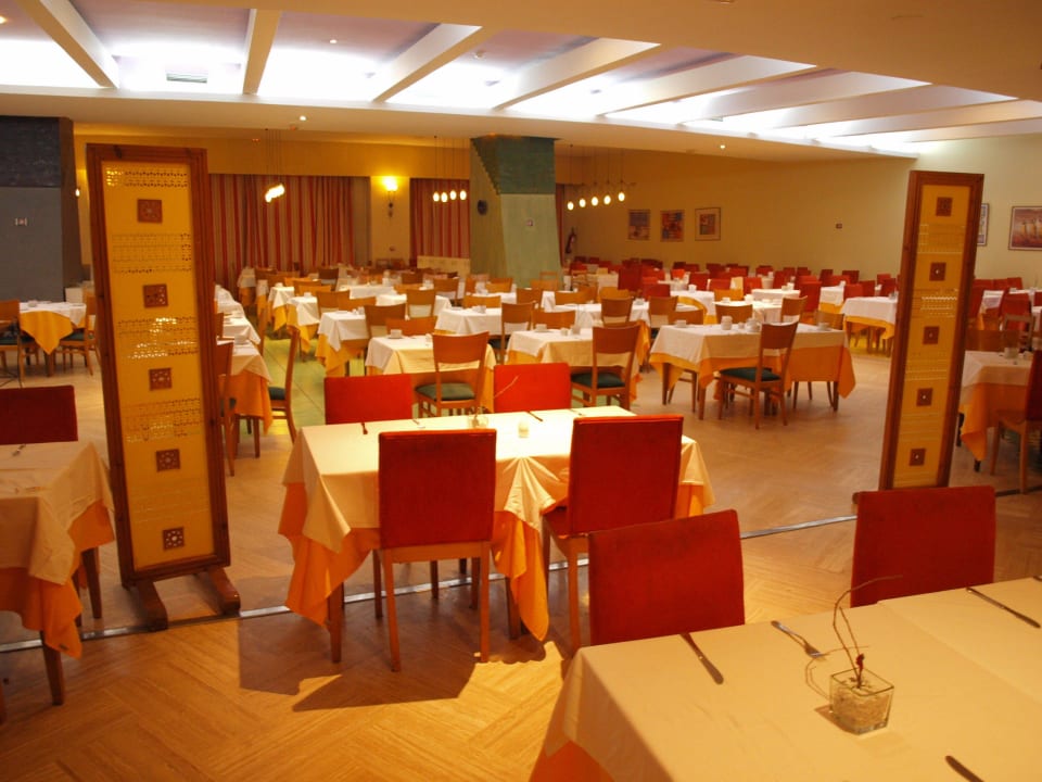 Blick in das Restaurant Iberostar Waves Founty Beach