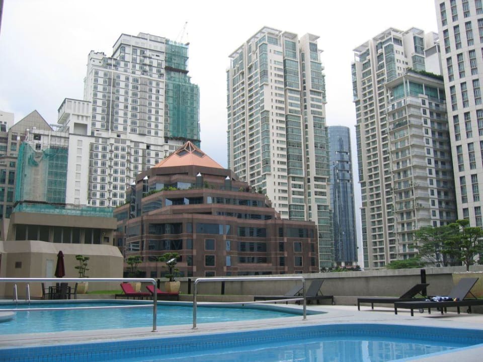 Poolbereich Hotel Equatorial