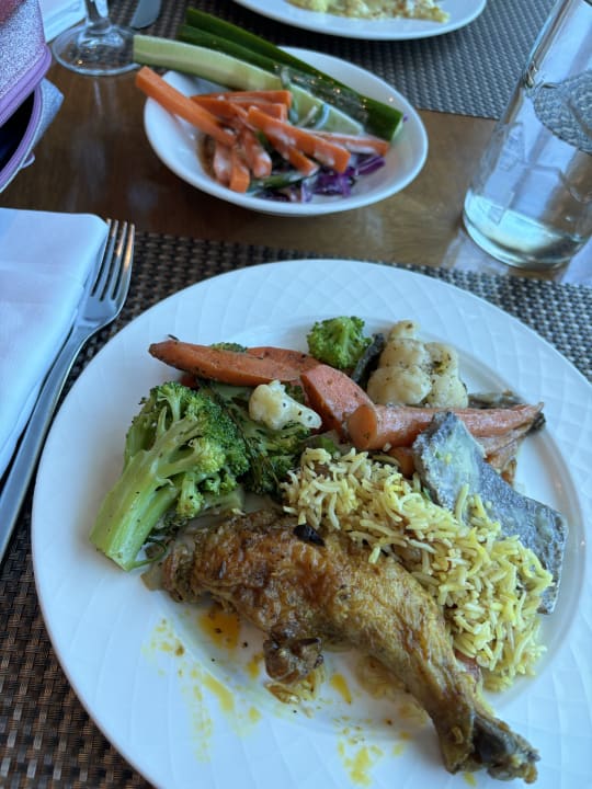 Gastro Rose Rayhaan by Rotana