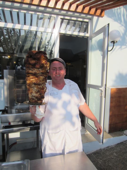 Chefkoch am Gyrosspieß Hotel Corissia Princess