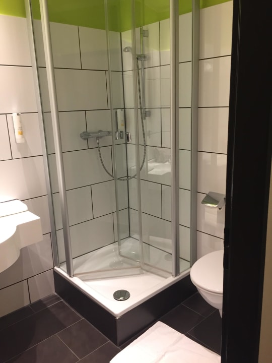 Schickes Bad Roomingtons Wetzlar