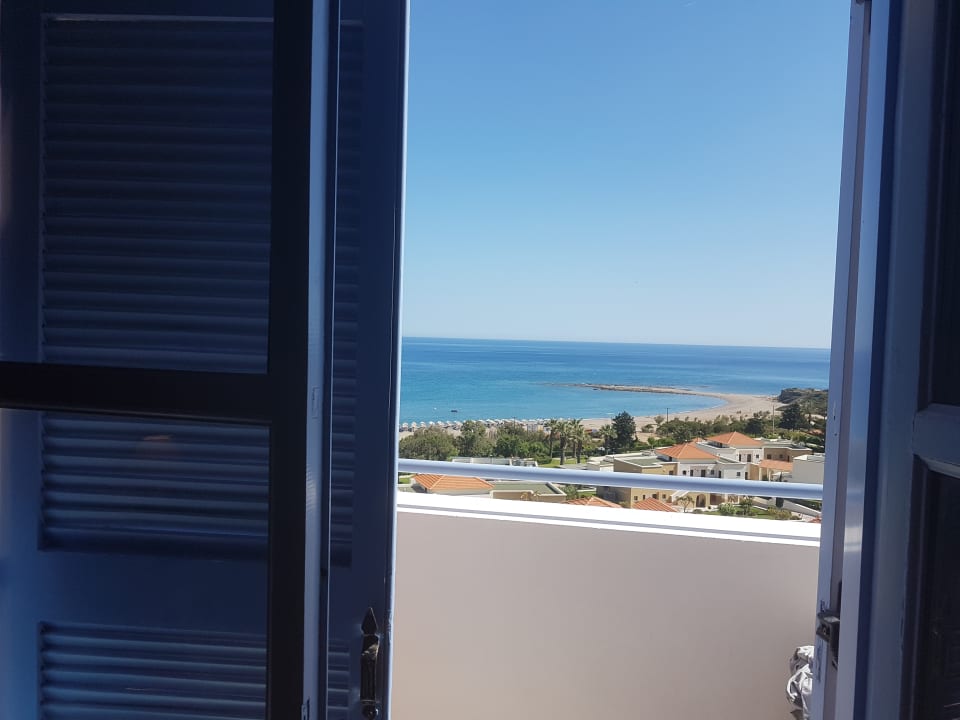 Meerblick aus einem unrenovierten Bungalow Mitsis Rodos Village