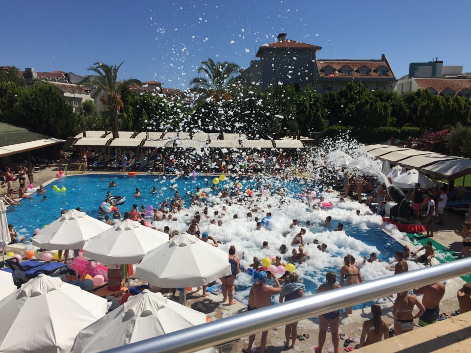 Sport & Freizeit Side Breeze Hotel