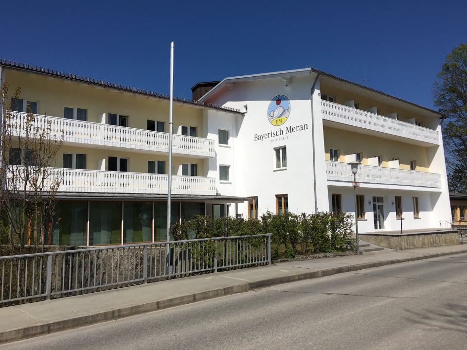 Außenansicht Hotel Bayerisch Meran