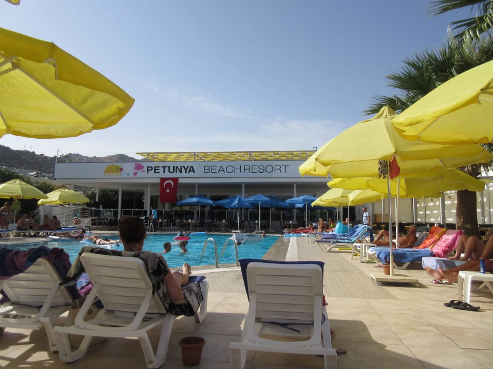 Activitypool Petunya Beach Resort