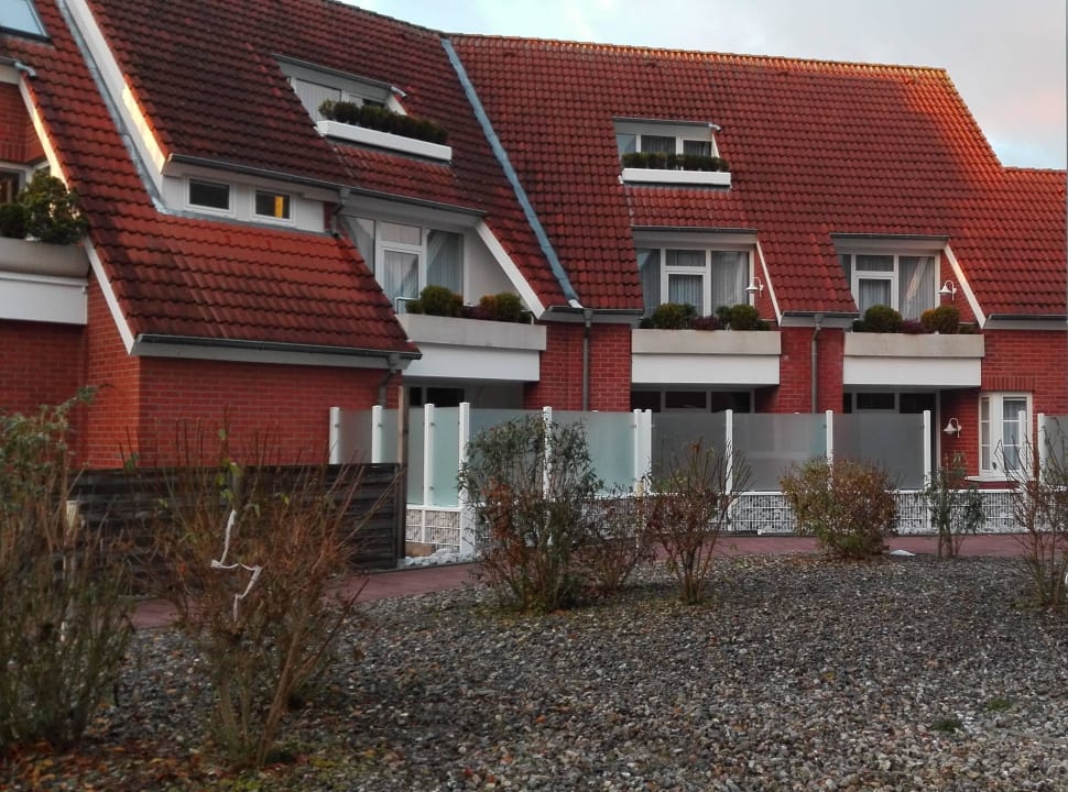 Neue exklusive Terrasseninfassung Appartementhaus Seerose