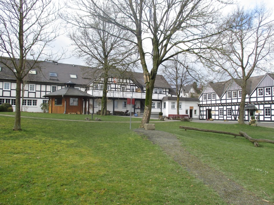 Außenansicht Landhaus Schulte-Göbel ... das Kinderparadies