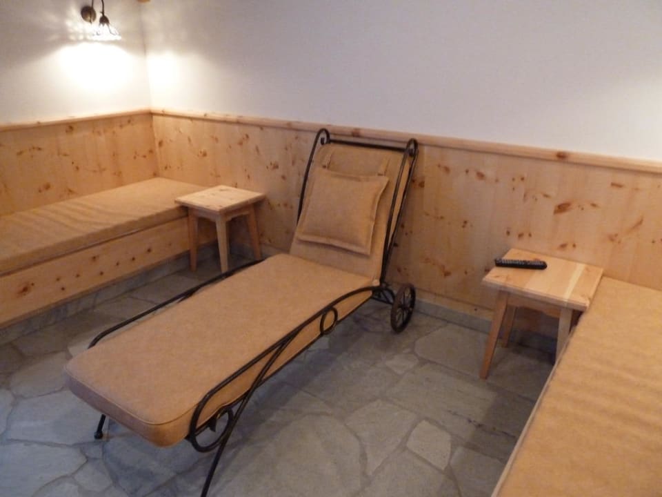 Ruheraum vor Sauna Feriendorf Holzleb'n