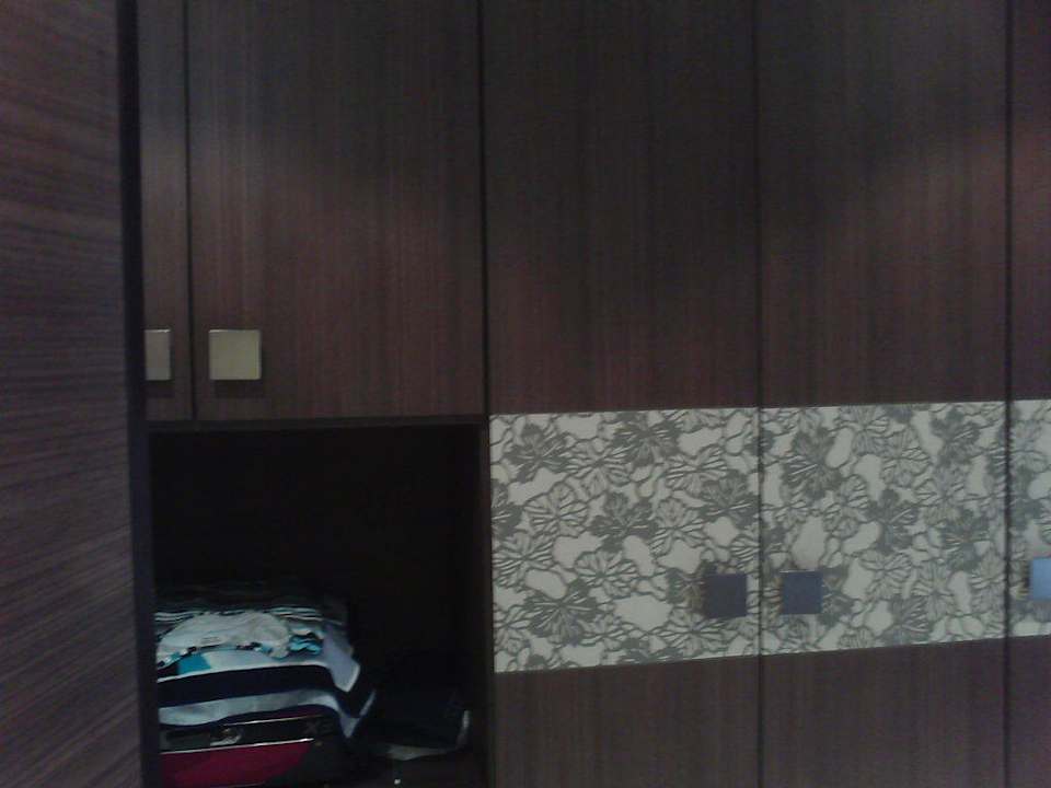 Grosser Schrank Hotel Rosa Beach